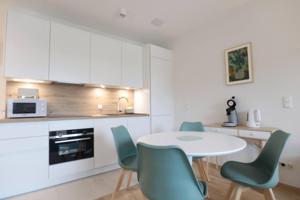 Central Fully Serviced Studio Luxemburgo Exterior foto